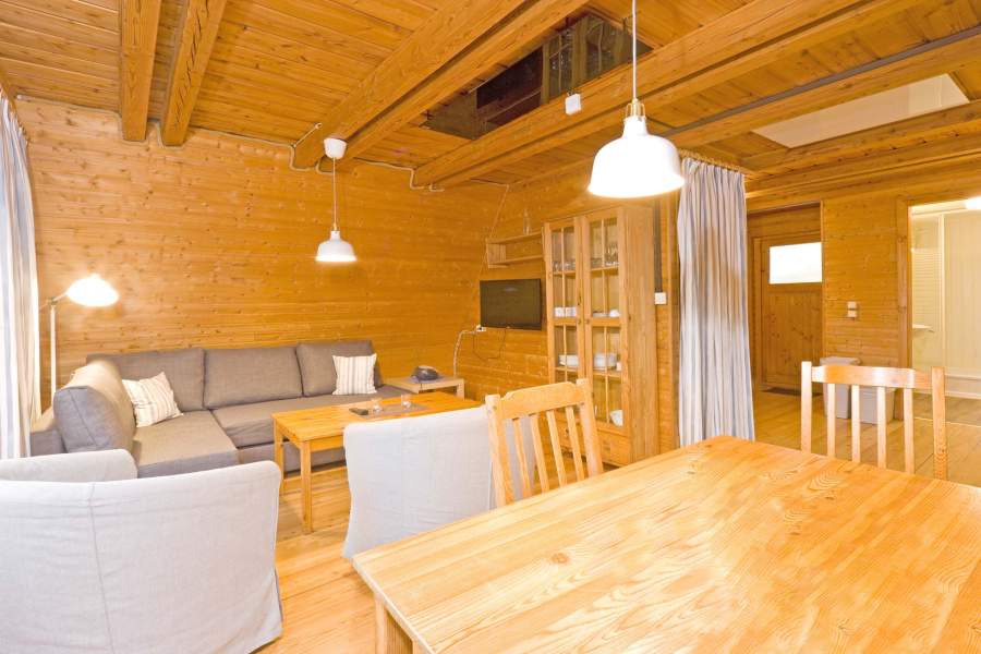 Bild von dem Wohn- und Essbereich im Nurddachhaus 313.