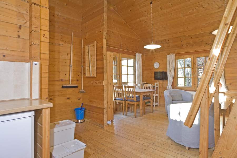 Foto von dem Wohnbereich im Blockhaus 328.