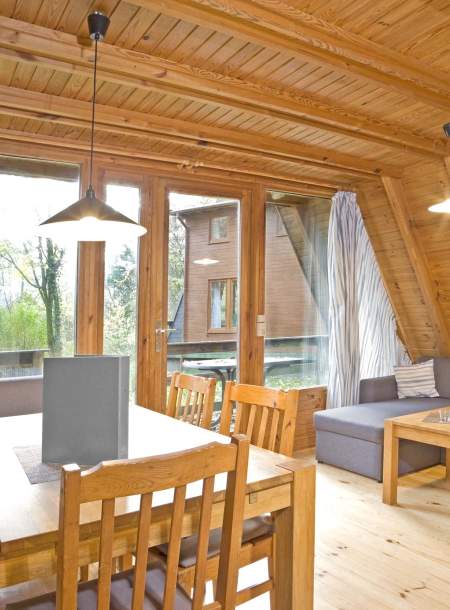 Foto von dem Esstisch im Nurdachhaus 337.