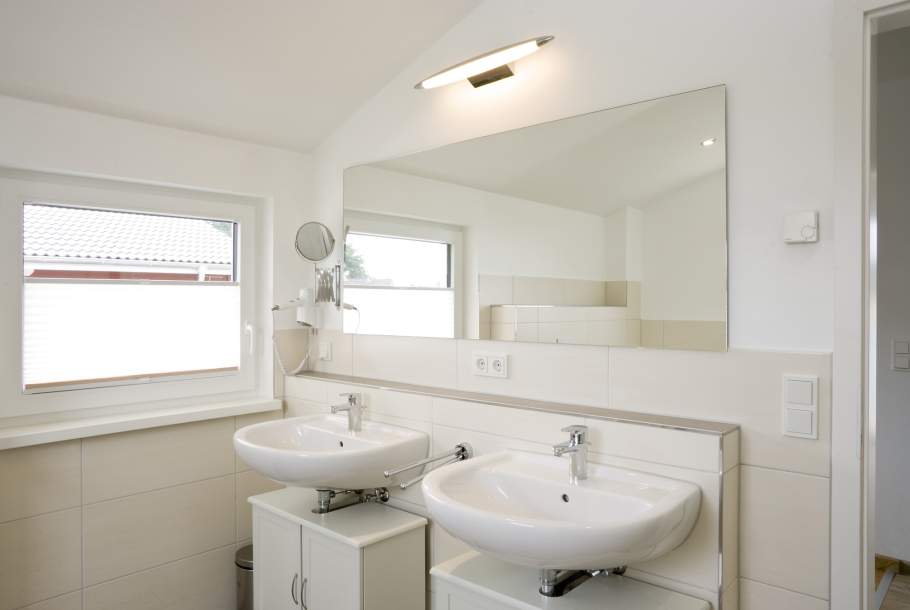 Foto von den Waschbecken im Bad des Seehauses 404.