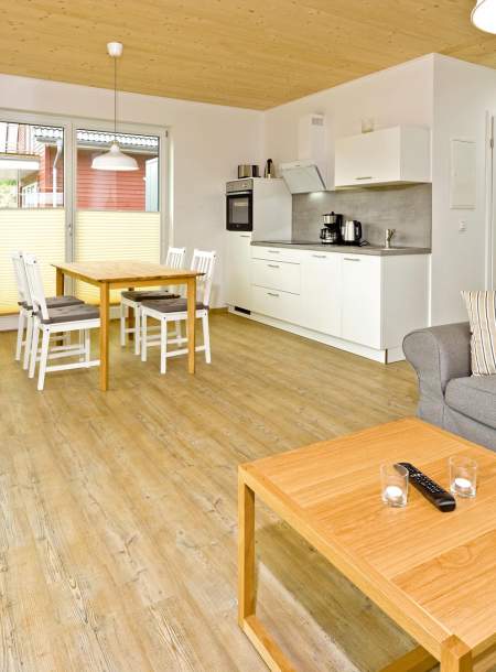 Foto von dem offenen Wohnbereich in der Seewohnung 413.