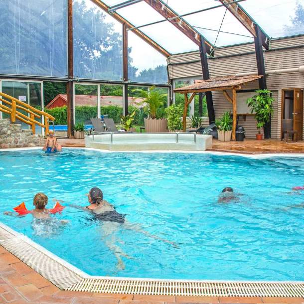 Foto des Schwimmbeckens im Badeparadies vom Geesthof.