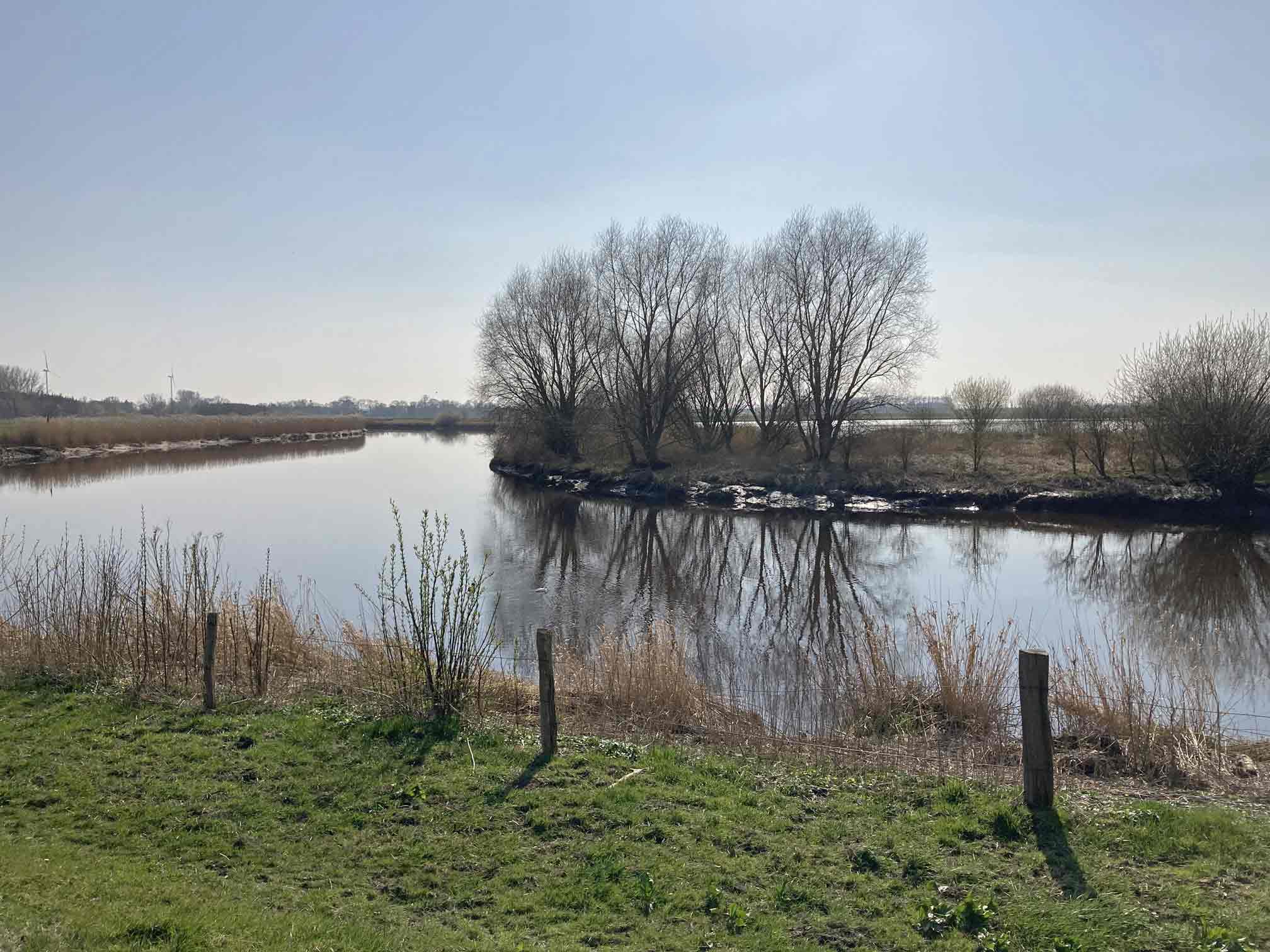 Auf oder ablaufend Wasser - die Oste ist tidenanhängig 