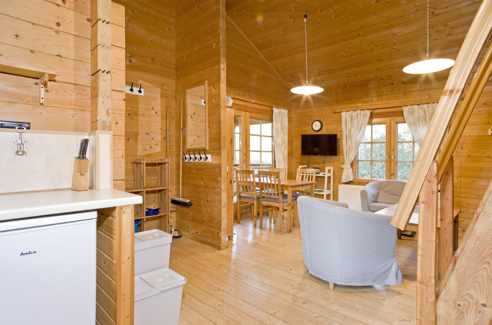 Ferienhaus aus Holz im Grünen