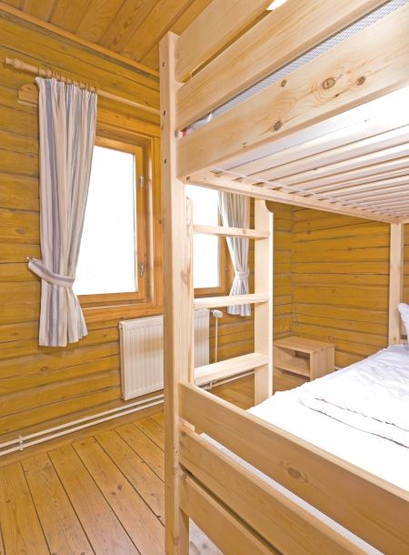 Foto von dem Schlafzimmer mit Etagenbett im Blockhaus 323.