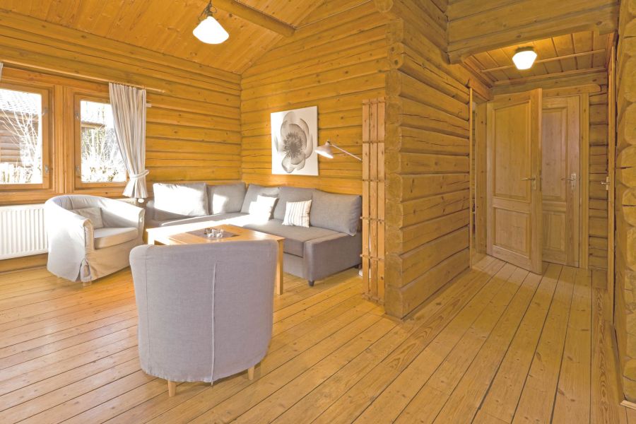 Foto von dem Wohnzimmer im Blockhaus 323.