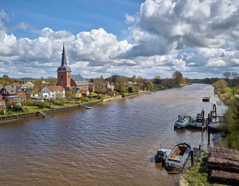 Foto der Oste zwischen Hemmoor und Osten