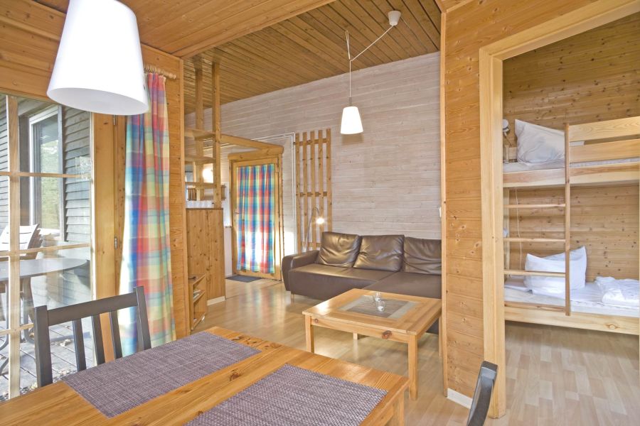 Foto von dem Essbereich mit offenen Wohnbereich im Ferienhaus 376.