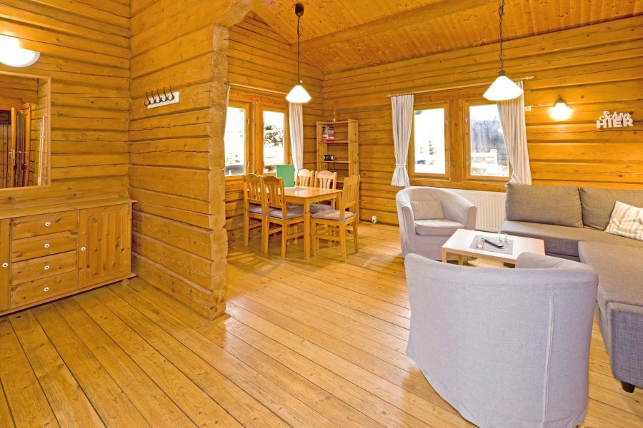 Foto von dem Wohn- und Essbereich im Ferienhaus 324.