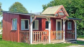 Außenansicht des Ferienhauses Chalet 2 im Freizeitpark Geesthof
