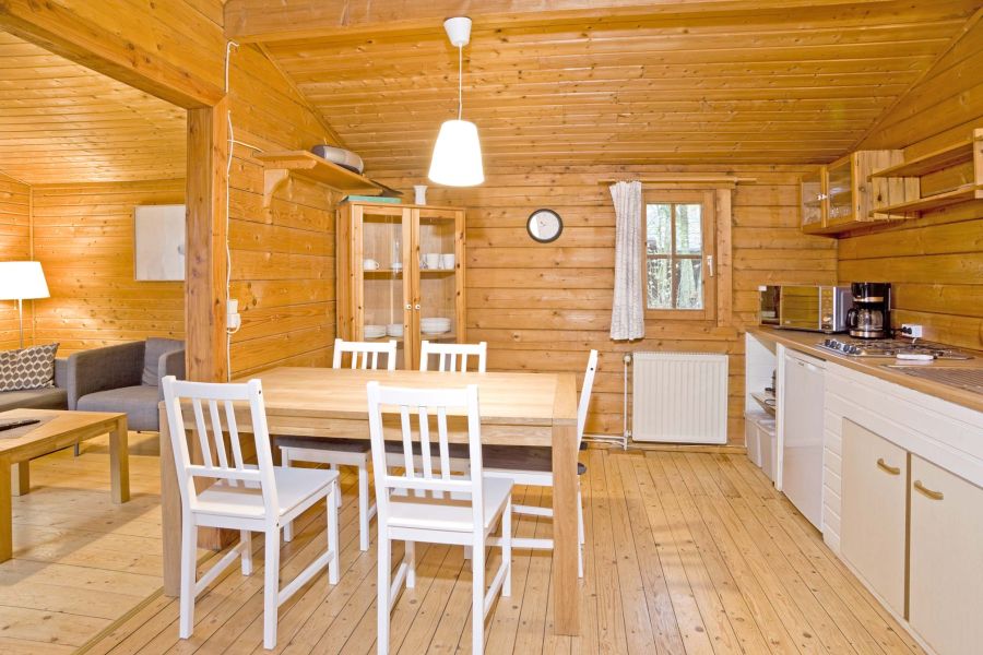 Foto von dem Essbereich mit offener Küche im Ferienhaus 362.