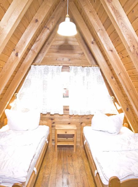 Foto von einem Schlafzimmer mit zwei Einzelbetten im Nurdachhaus 302