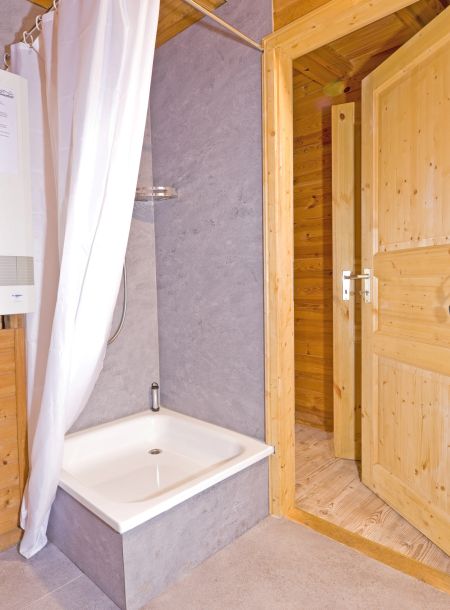 Bild von der Dusche im Nurdachhaus 305