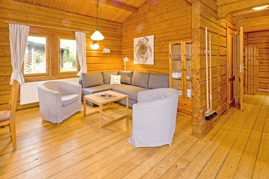 Foto von dem Wohnzimmer im Blockhaus 324.
