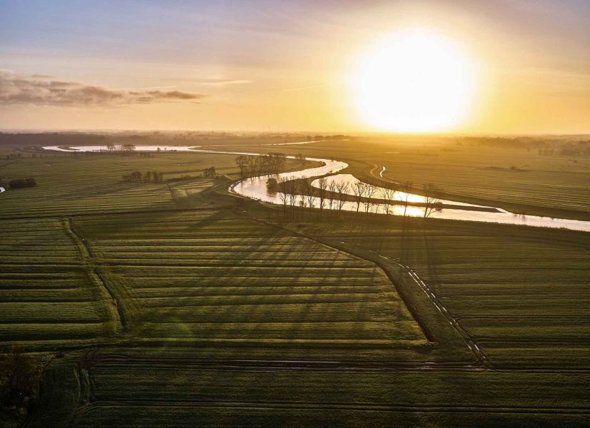 Sonnenuntergang über den Weiten des Ostelandes