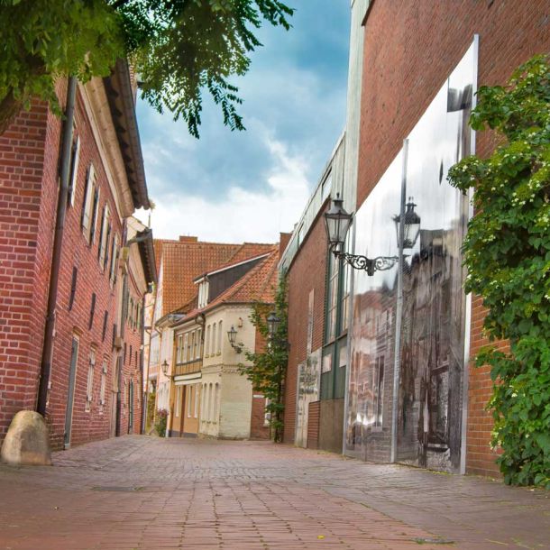 Foto einer Gasse in der Altstadt von Stade.