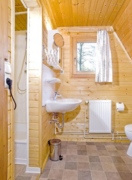 Foto von dem Badezimmer im Nurdachhaus 152.