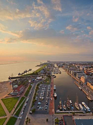Luftaufnahme vom alten Hafen in Bremerhaven.